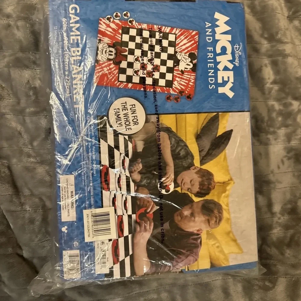 Brand New Disney Mickey and‎ Friends Checkers Game Blanket
